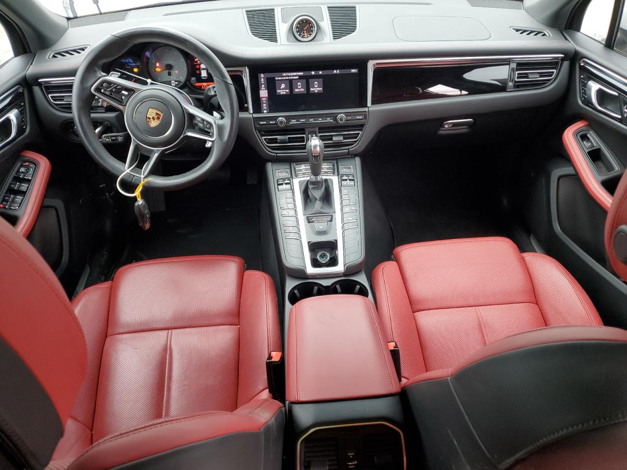 2021 Porsche Macan - Image 8