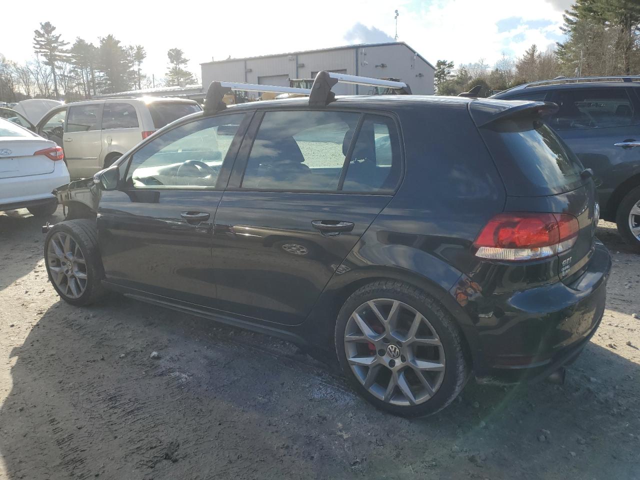 VIN WVWHD7AJ2EW000352 2014 VOLKSWAGEN GTI no.2