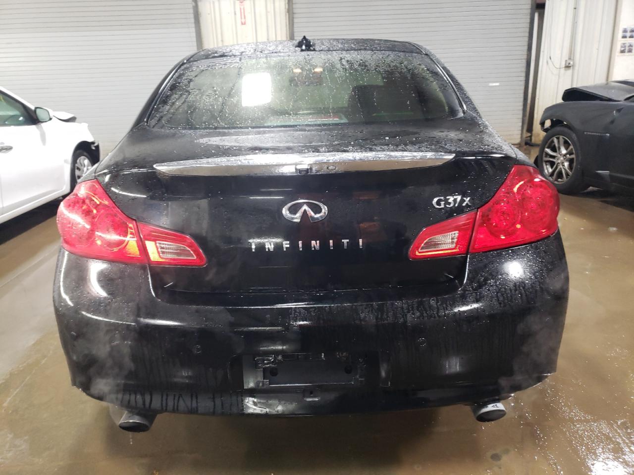 2012 Infiniti G - Image 6