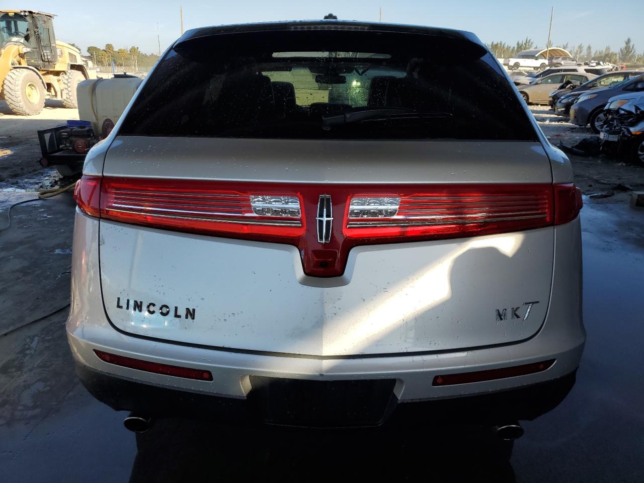2019 Lincoln MKT - Image 6