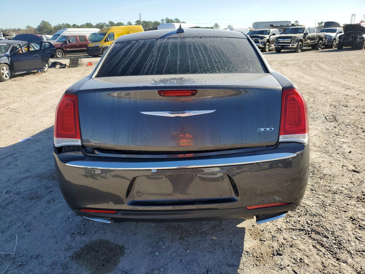 VIN 2C3CCAAG2FH931825 2015 CHRYSLER 300 no.6