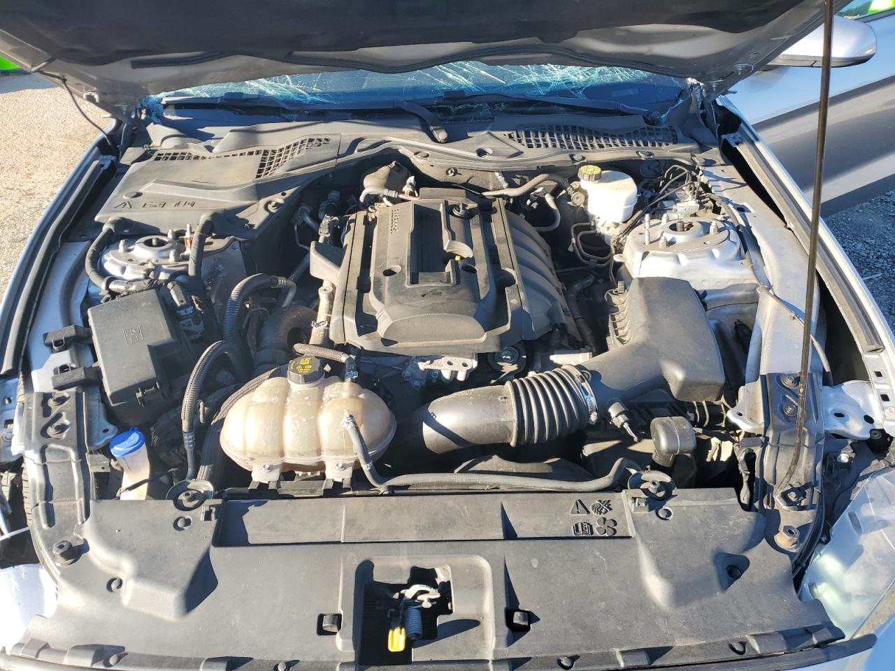 2020 Ford Mustang - Image 13
