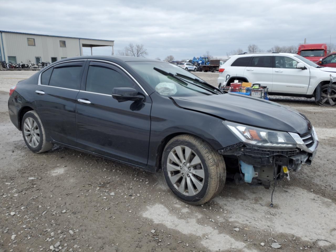 VIN 1HGCR3F84DA026006 2013 HONDA ACCORD no.4