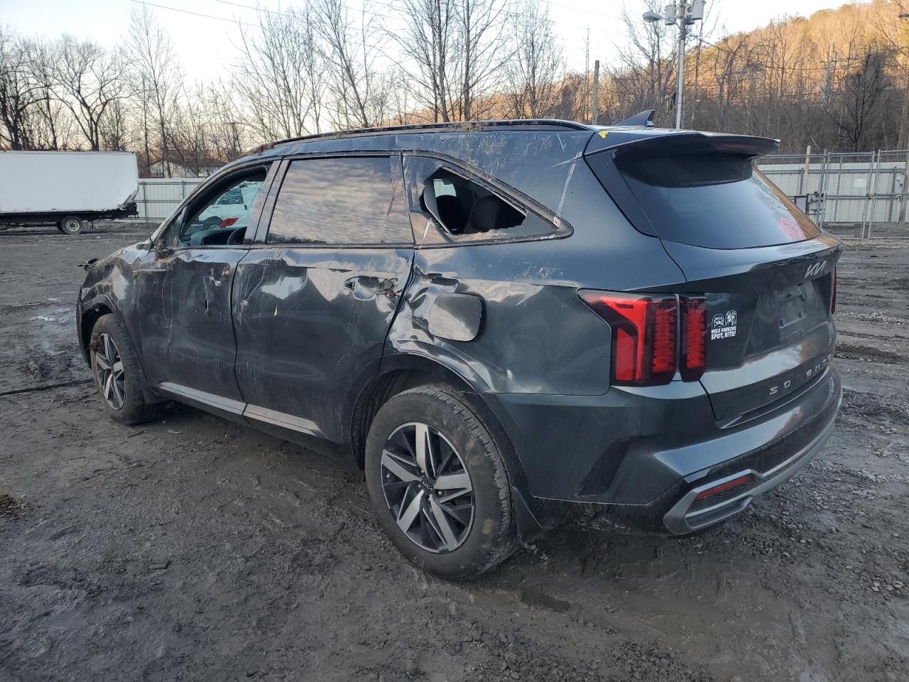2022 Kia Sorento - Image 2