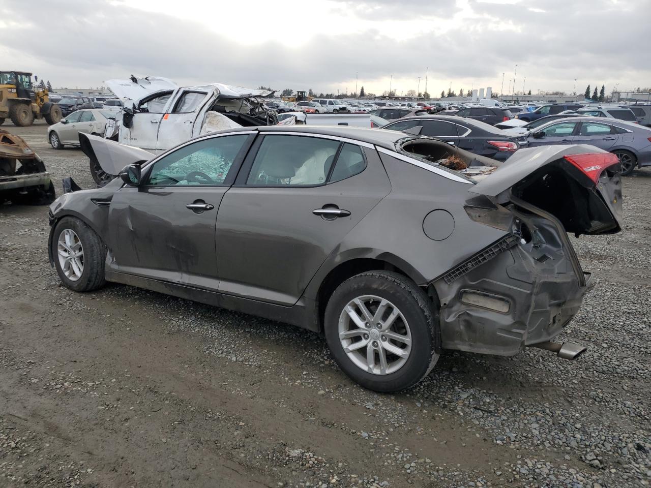 VIN 5XXGM4A72DG135443 2013 KIA OPTIMA no.2