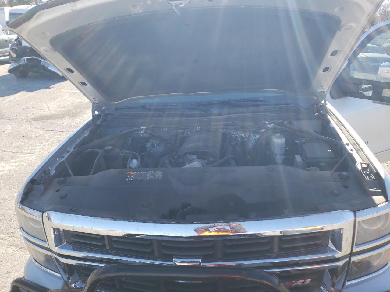 2014 Chevrolet Silverado - Image 13