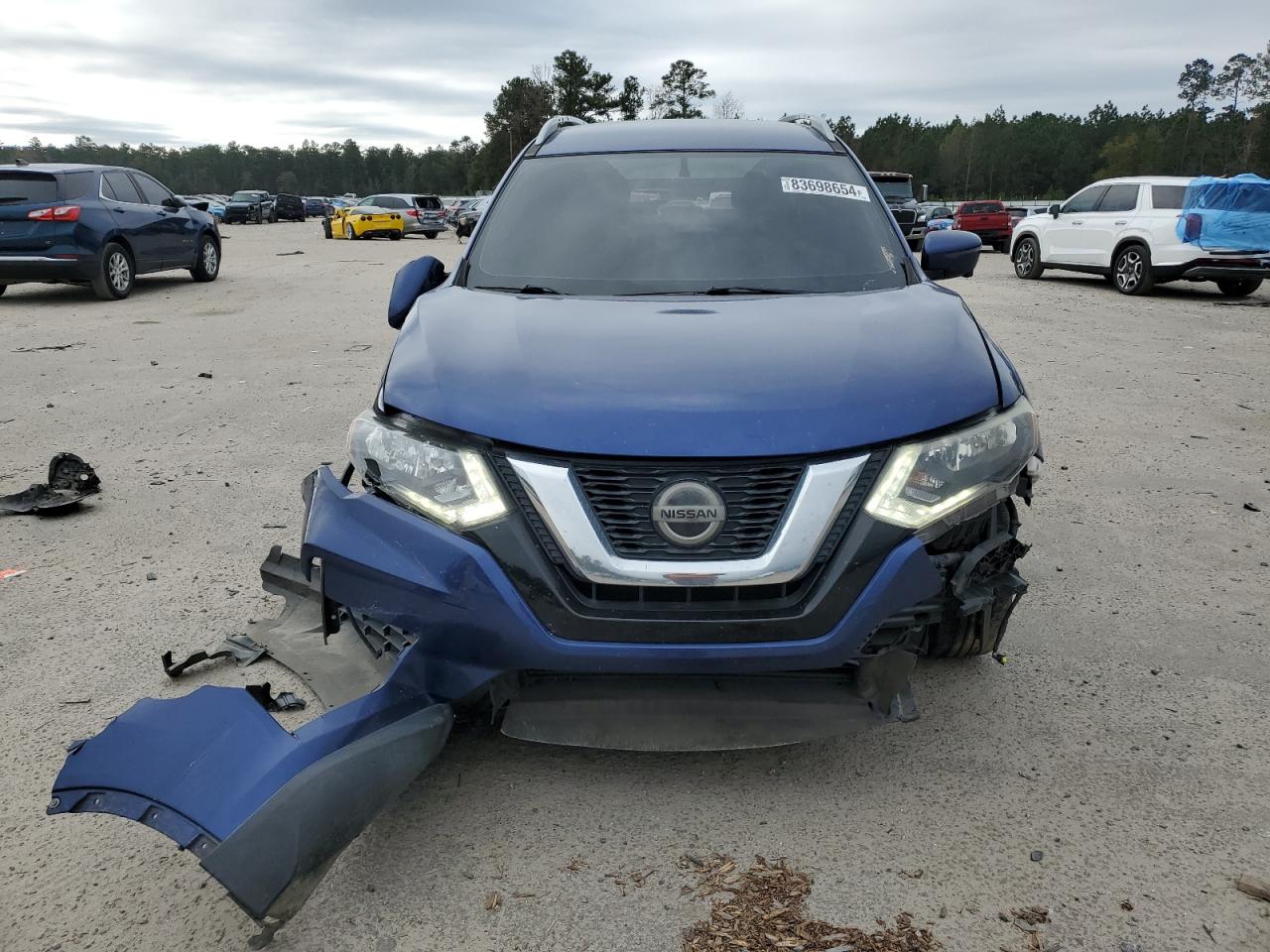 2018 Nissan Rogue - Image 5