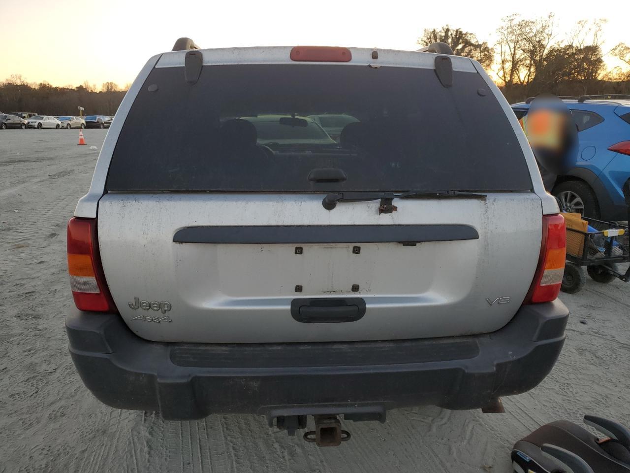 2004 Jeep Grand Cherokee - Image 6