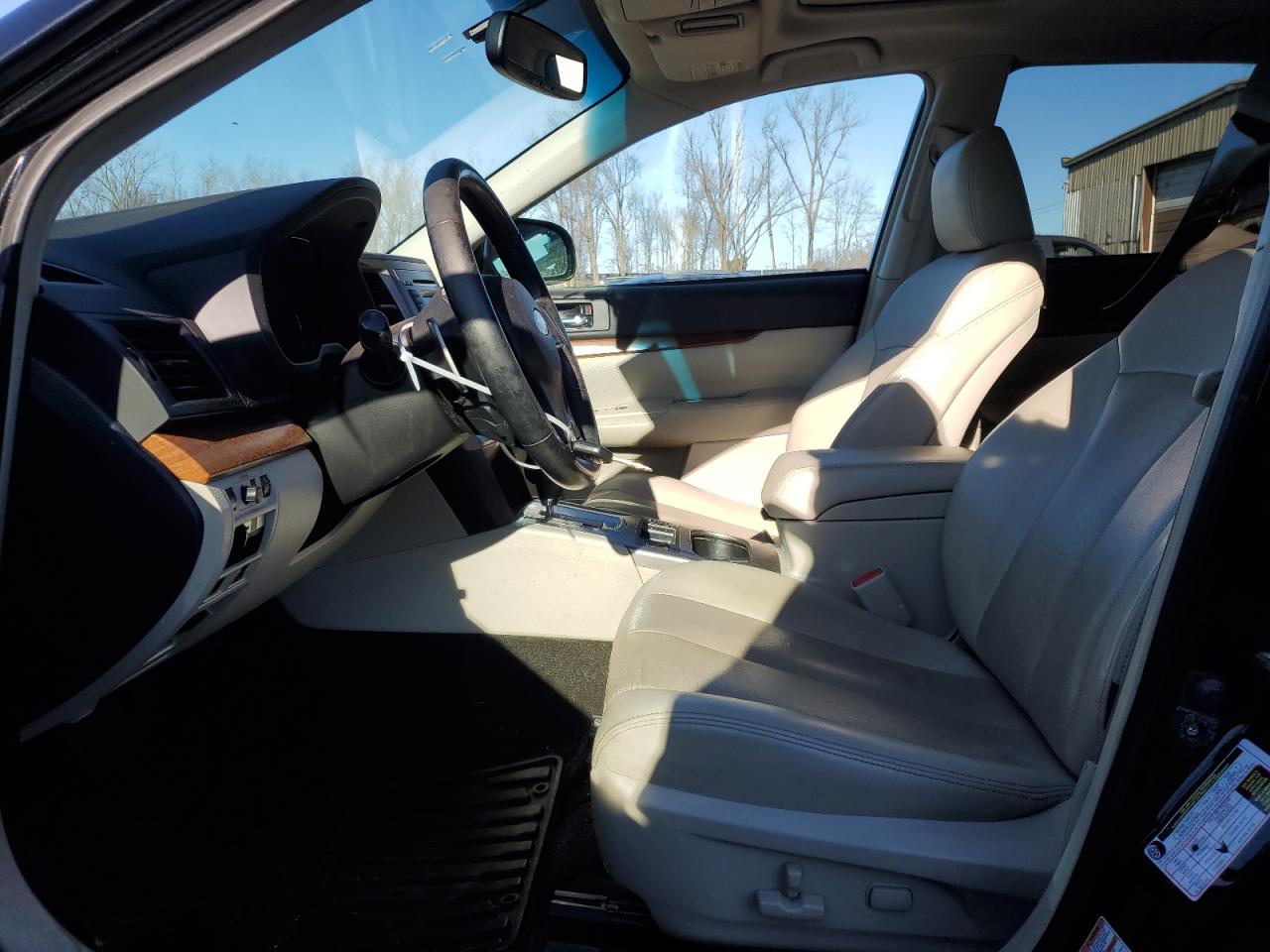 2013 Subaru Outback - Image 7