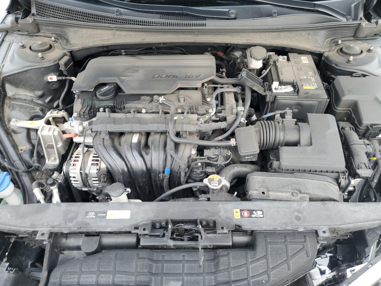 2023 Hyundai Elantra - Image 12