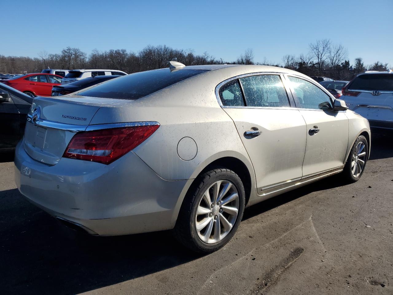 VIN 1G4GB5G38GF100310 2016 BUICK LACROSSE no.3