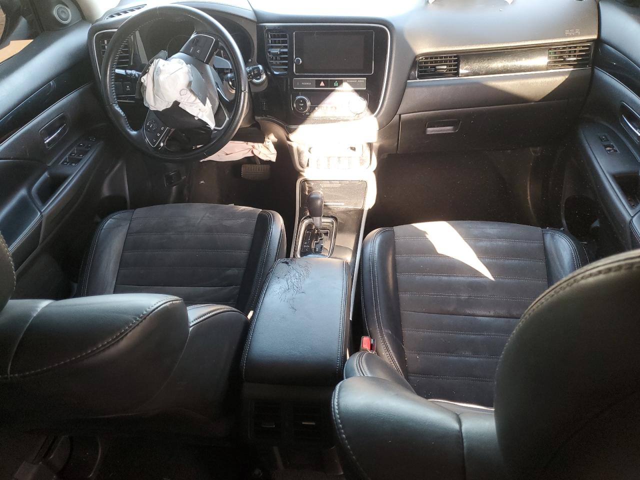 2019 Mitsubishi Outlander - Image 8