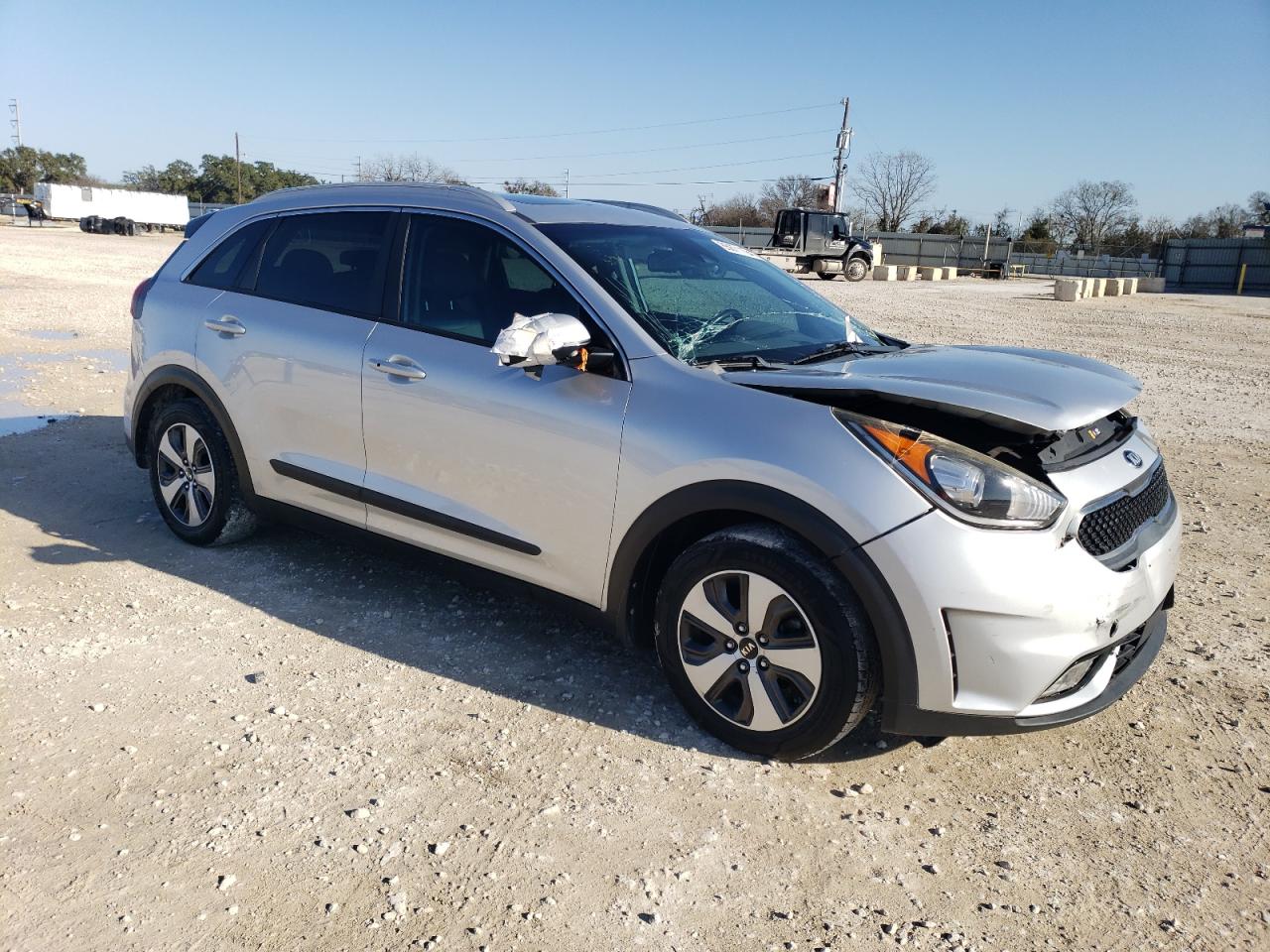 VIN KNDCC3LC6H5052680 2017 KIA NIRO no.4