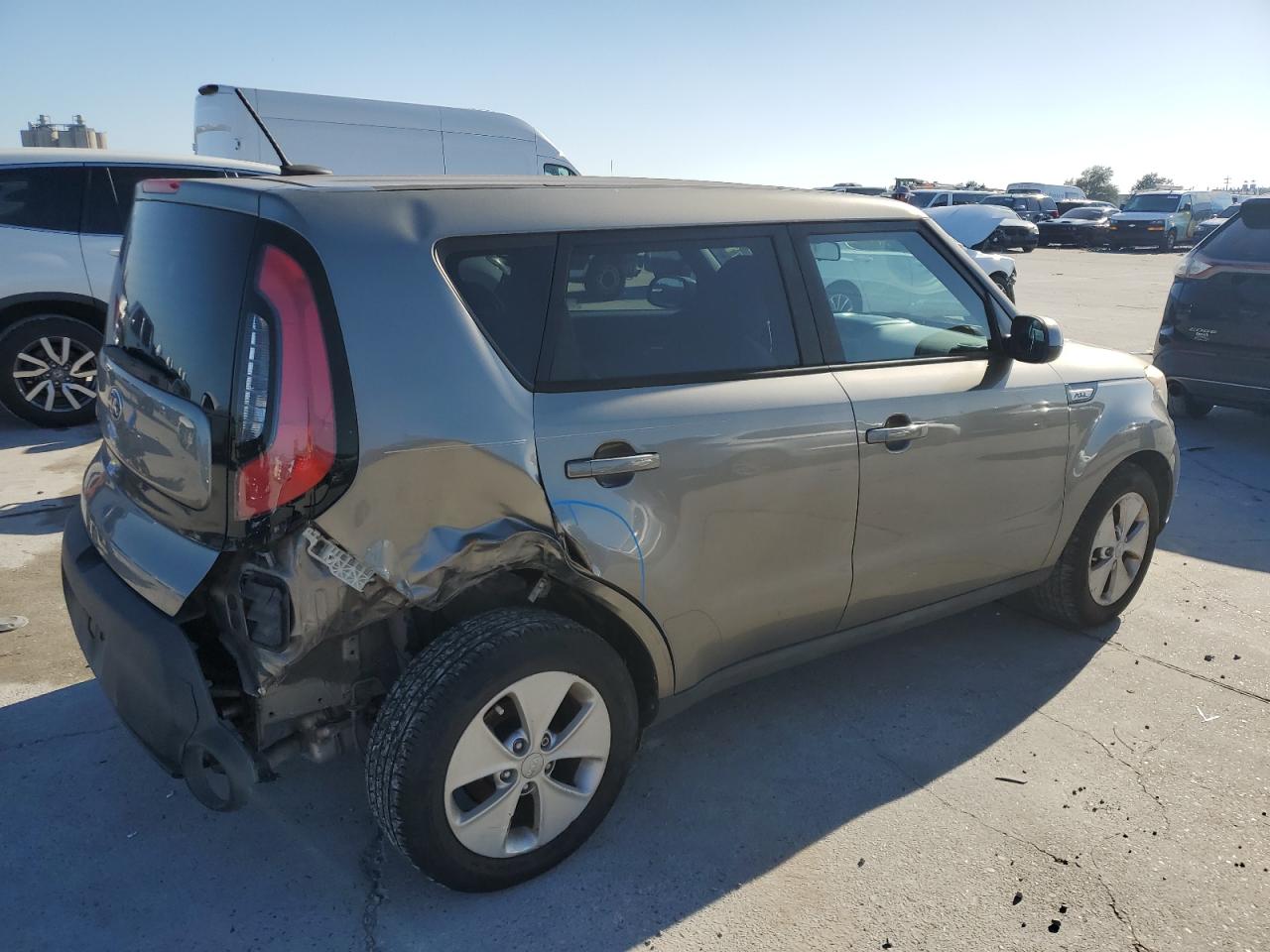 VIN KNDJN2A24G7244690 2016 KIA SOUL no.3