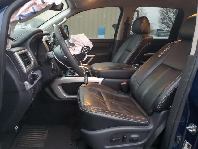  NISSAN TITAN 2018 Синий