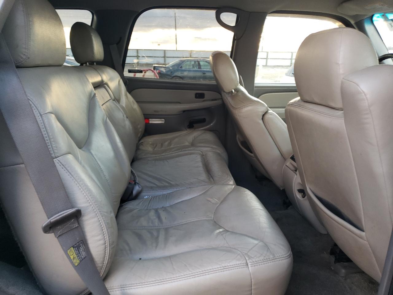 2002 GMC Yukon - Image 11