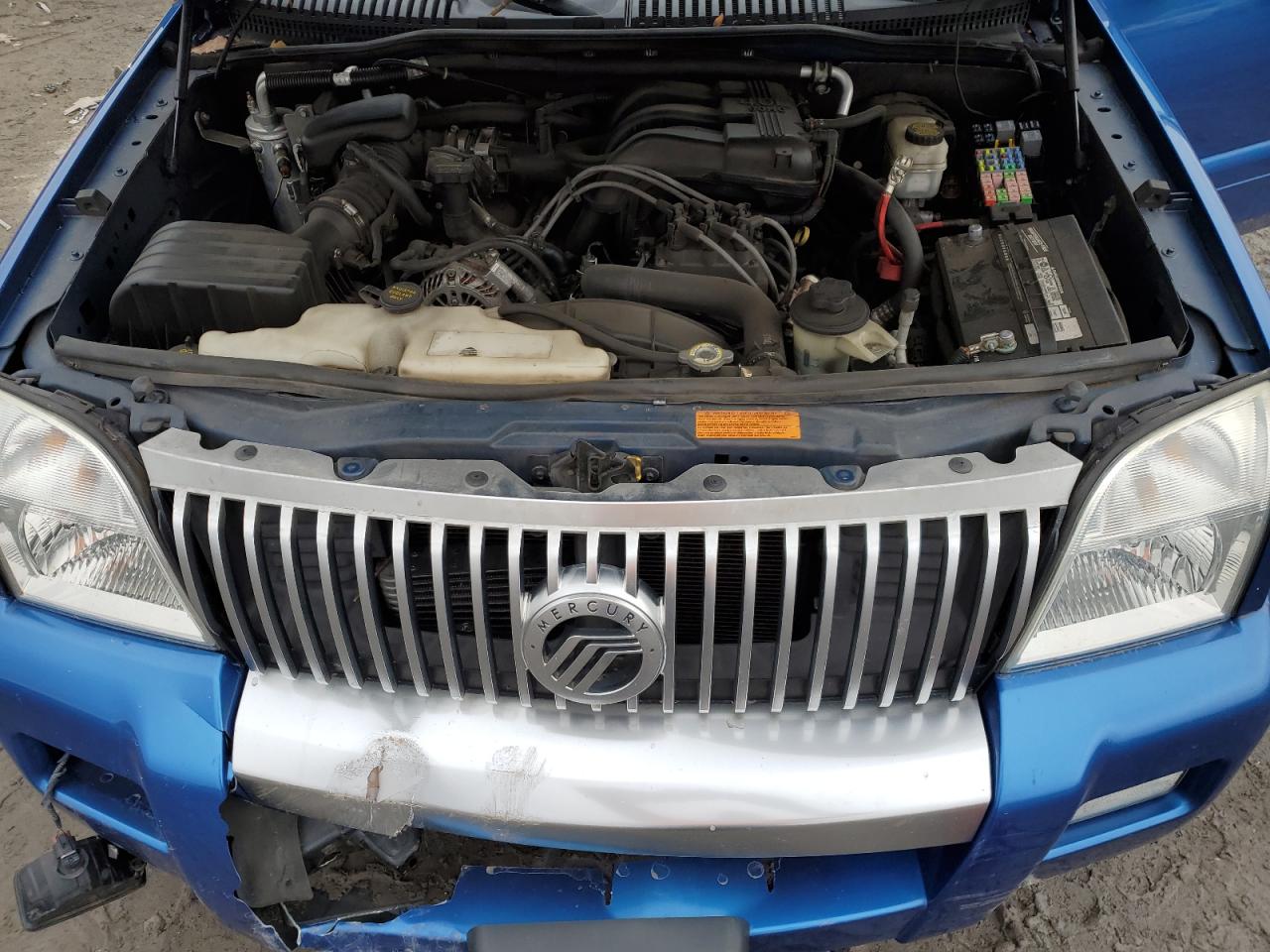 2010 Mercury Mountaineer - Image 12