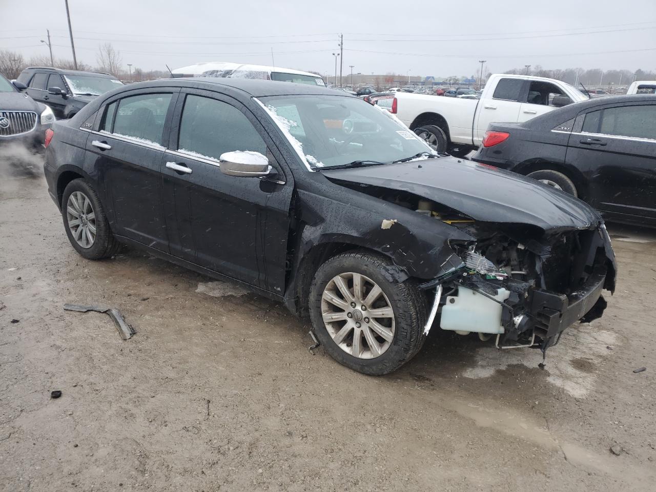 2013 Chrysler 200 - Image 4