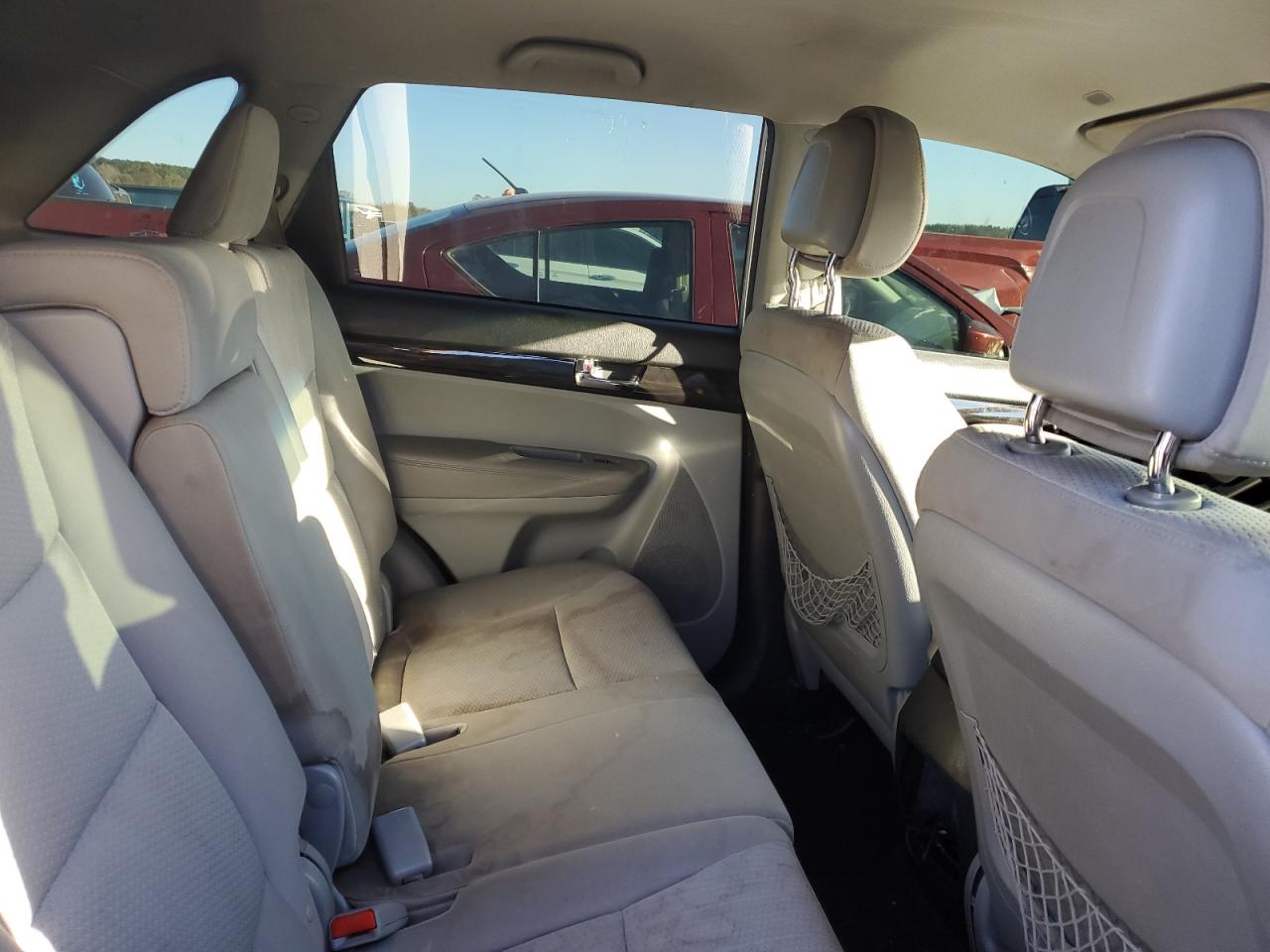 2011 Kia Sorento - Image 10
