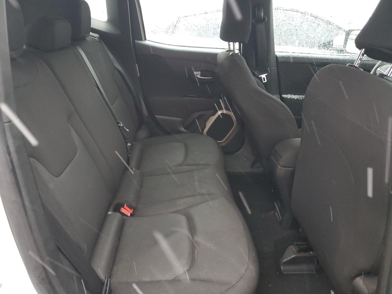 2015 Jeep Renegade Sport VIN: ZACCJAAT0FPB58097 Lot: 85199974