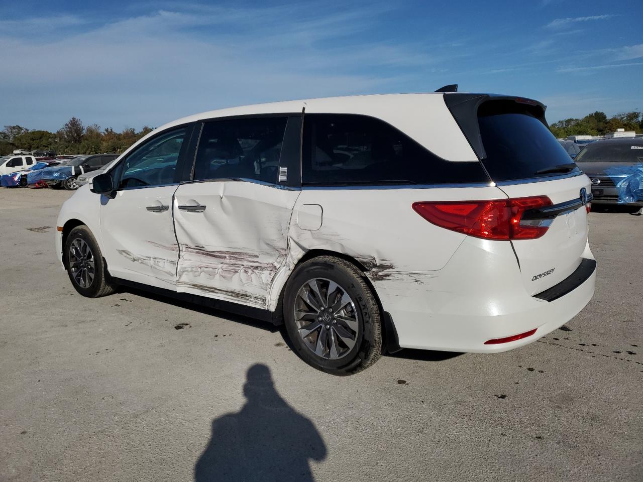 2024 Honda Odyssey - Image 2