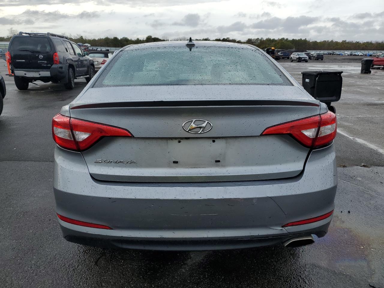 2015 Hyundai Sonata Se VIN: 5NPE24AF7FH008957 Lot: 85555924
