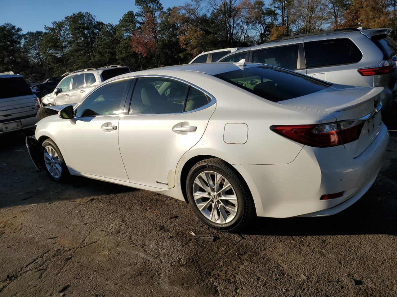 2013 Lexus ES - Image 2