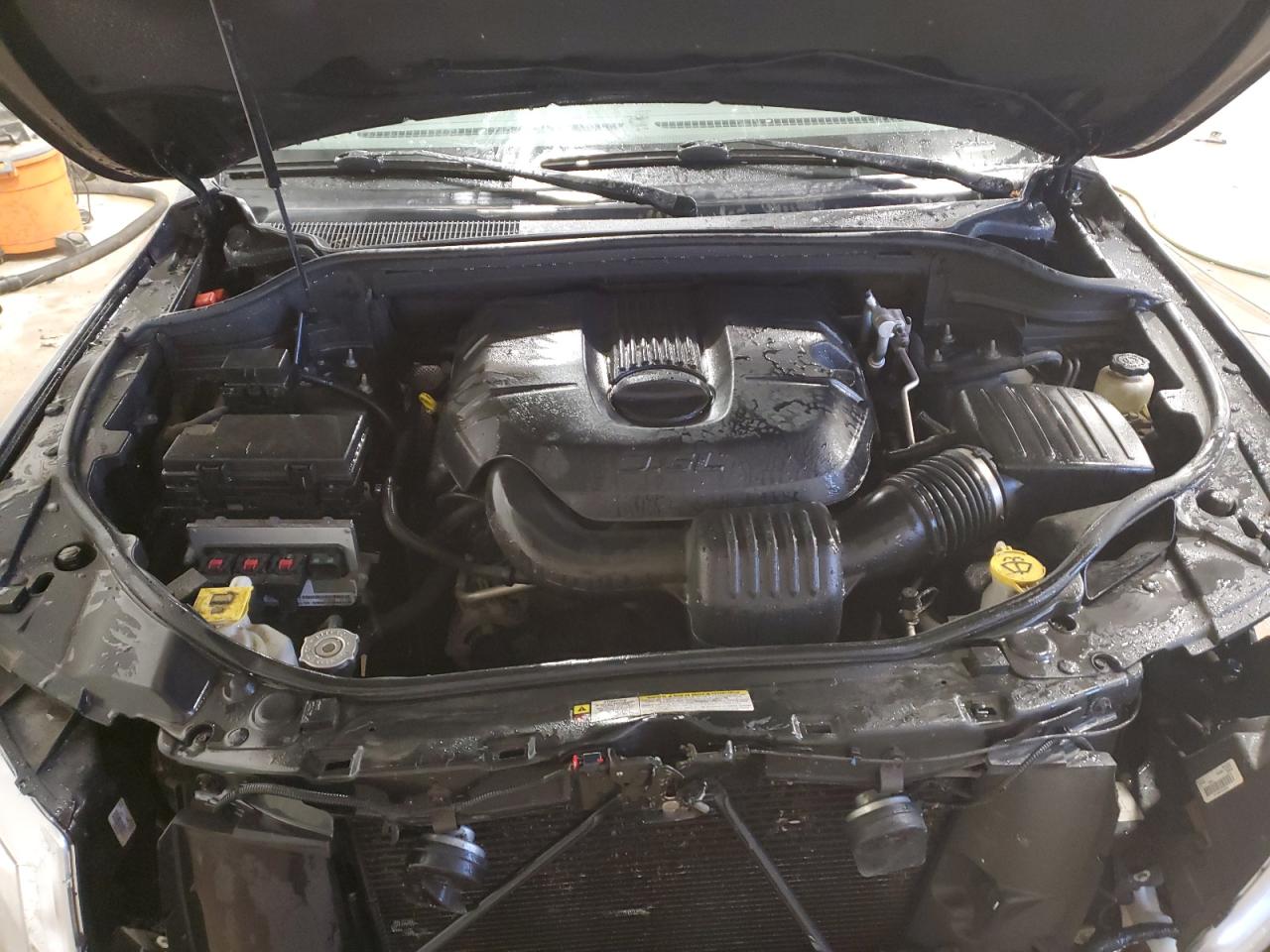 2011 Jeep Grand Cherokee - Image 12