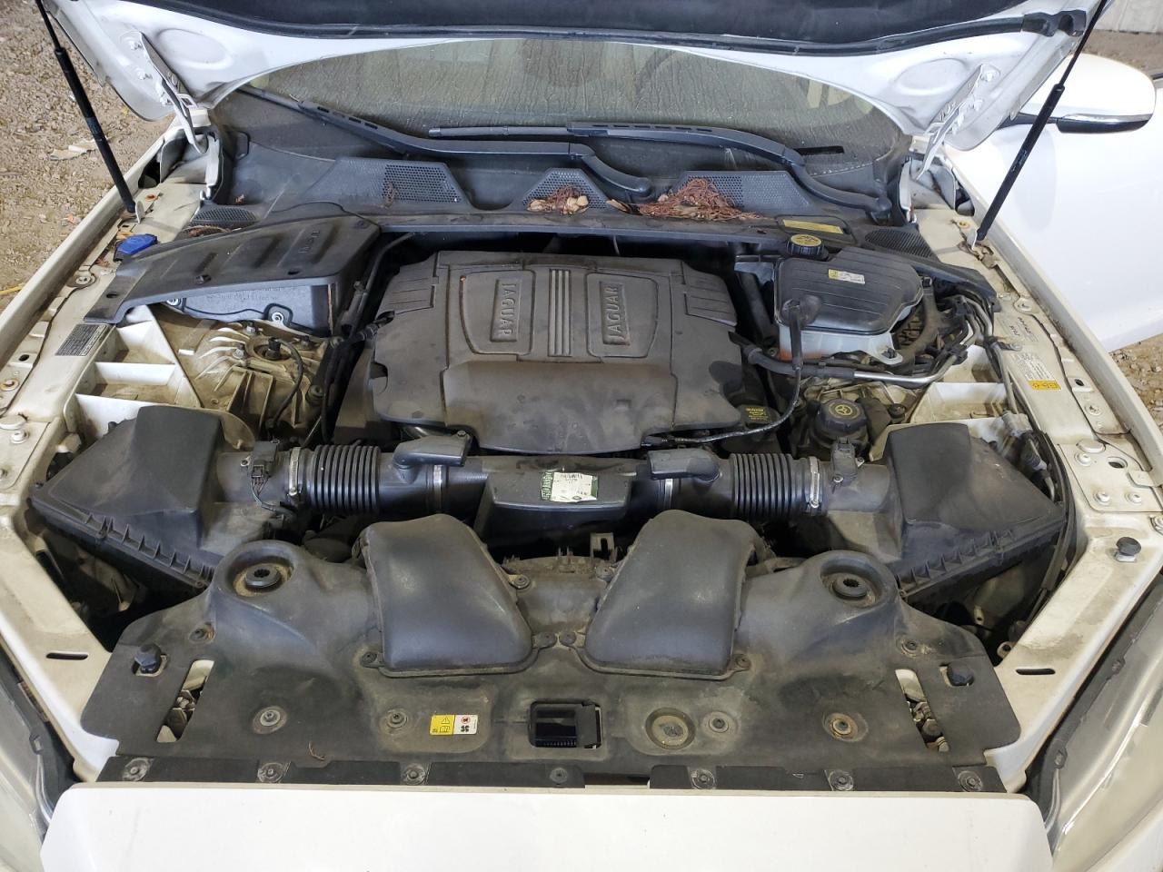 2011 Jaguar XJ - Image 11