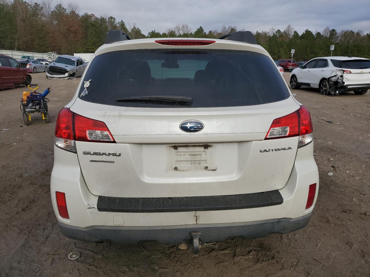 2010 Subaru Outback - Image 6