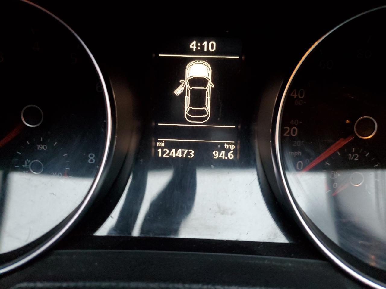 2017 Volkswagen Passat - Image 9