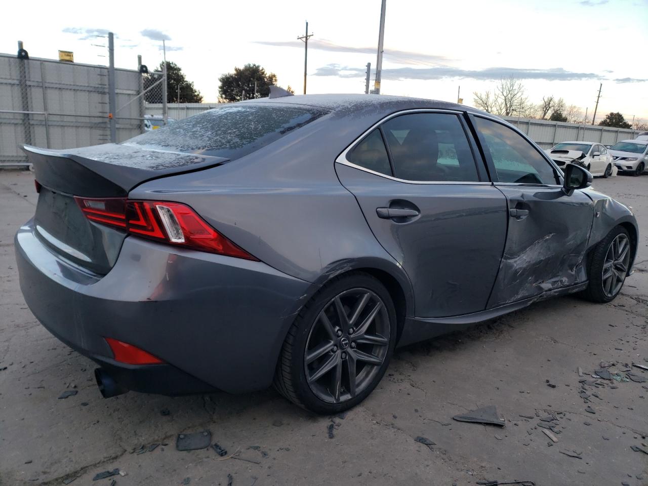 2016 Lexus IS - Image 3