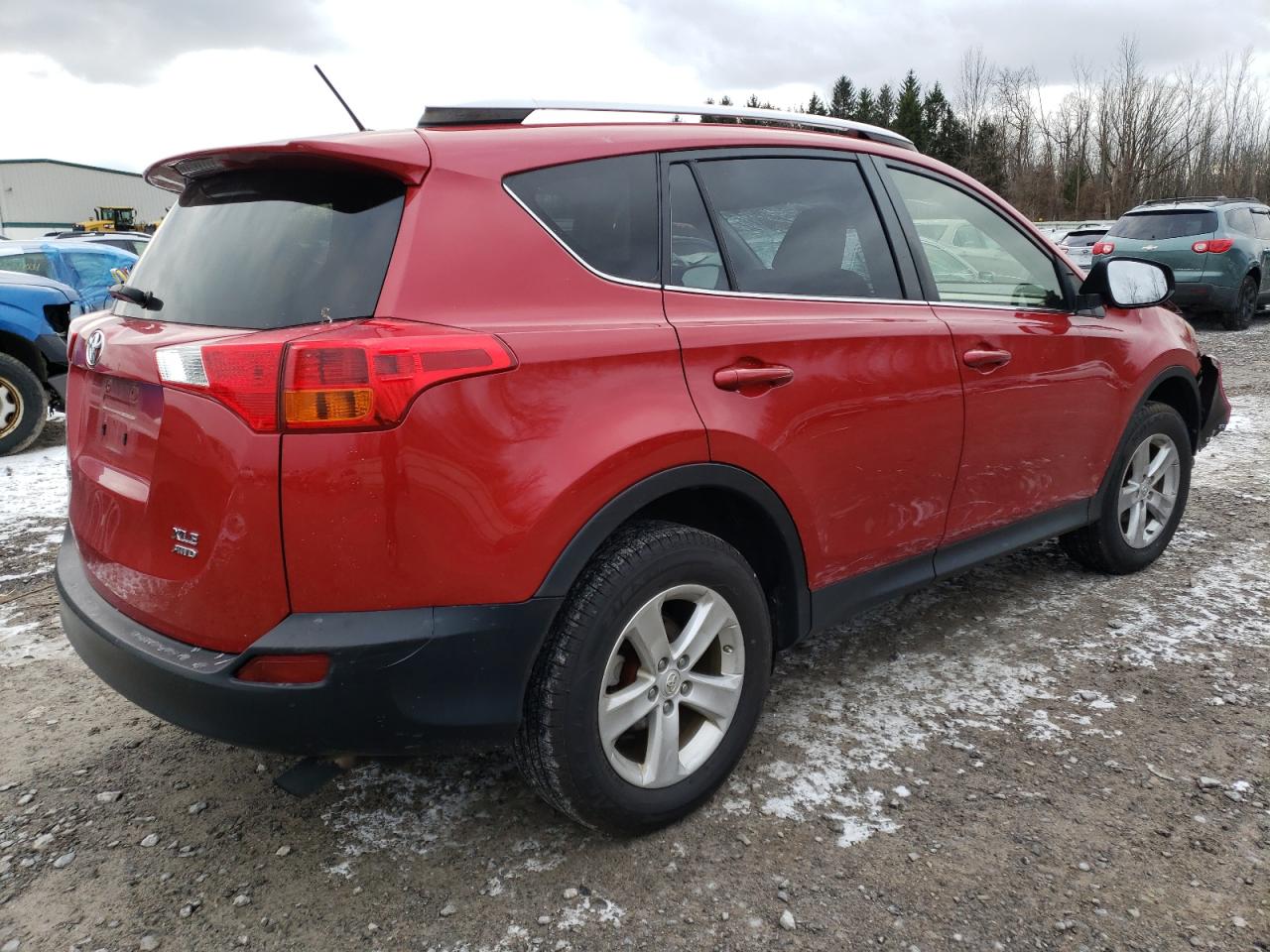 VIN JTMRFREVXDD031138 2013 TOYOTA RAV4 no.3