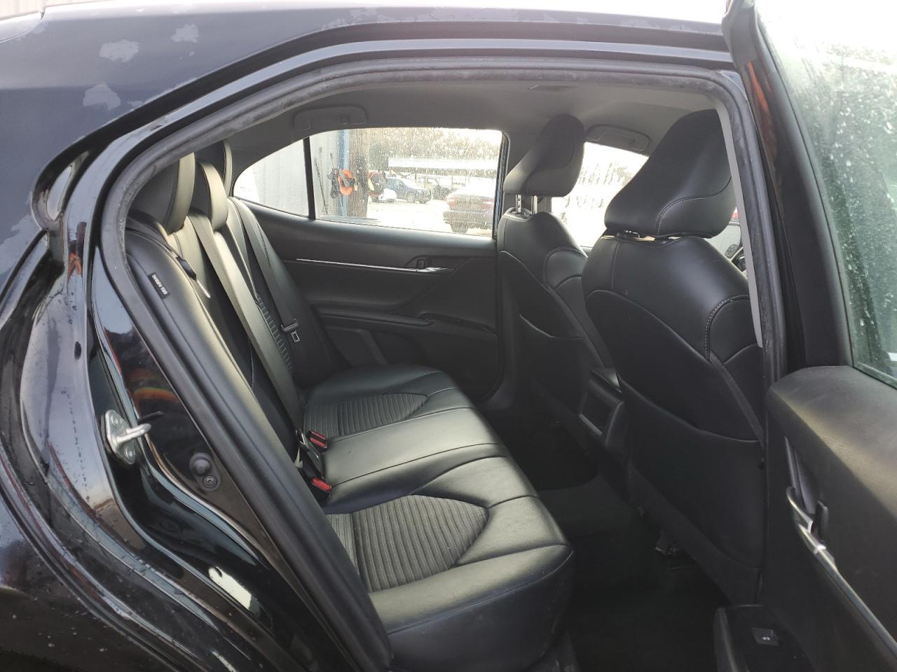 2020 Toyota Camry - Image 10