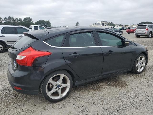  FORD FOCUS 2014 Czarny