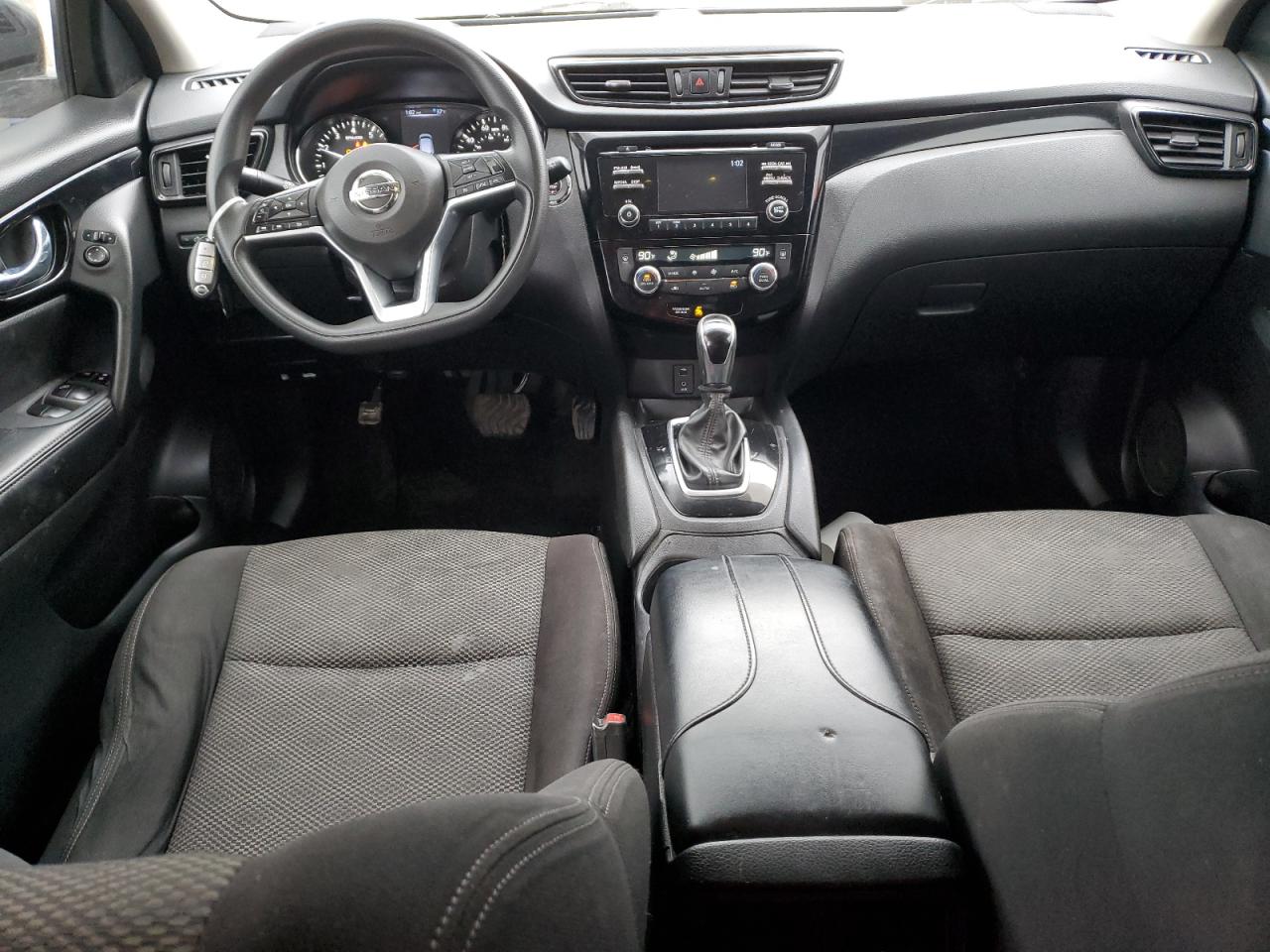 2017 Nissan Rogue - Image 8