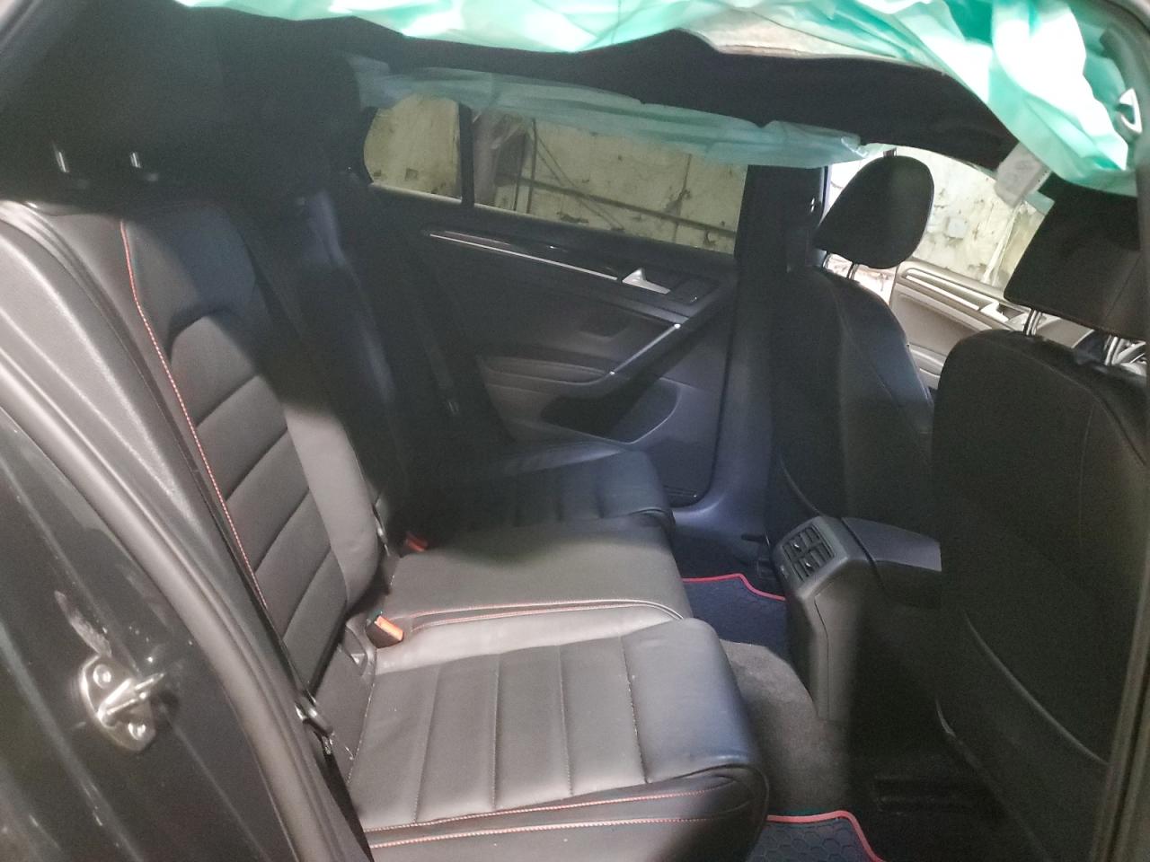 2017 Volkswagen GTI - Image 11