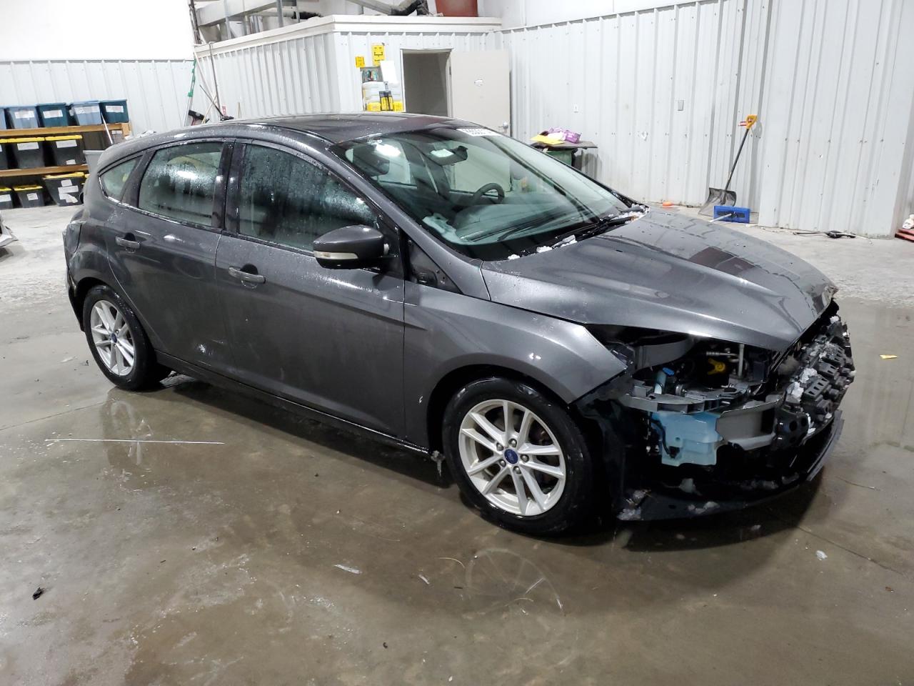 VIN 1FADP3K22HL281182 2017 FORD FOCUS no.4