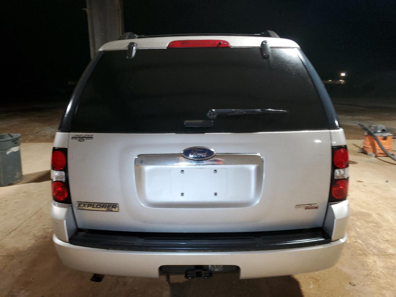 2007 Ford Explorer Xlt VIN: 1FMEU63E87UB18977 Lot: 86205854