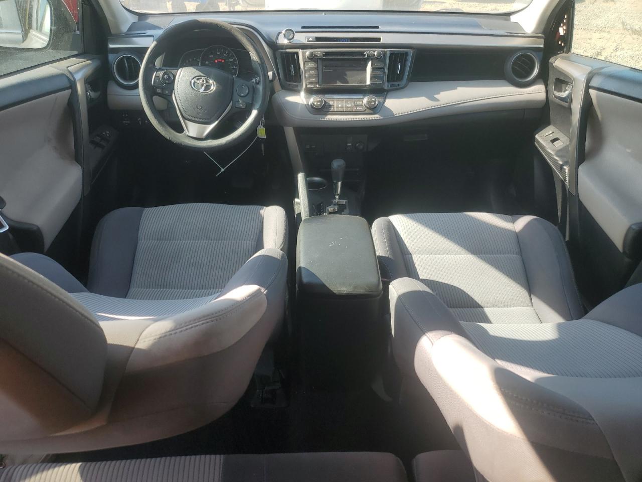 2015 Toyota RAV 4 - Image 8