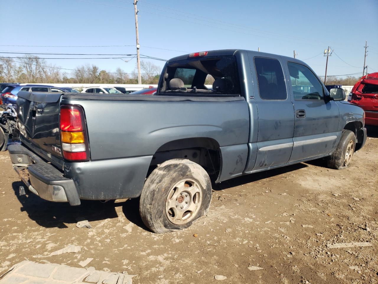 2006 GMC Sierra - Image 3