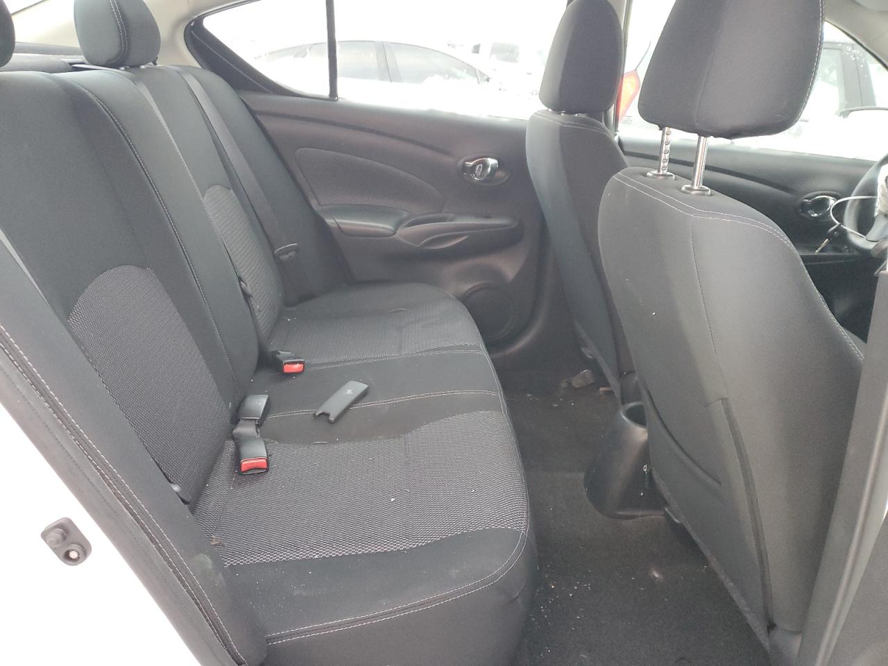 2019 Nissan Versa - Image 10