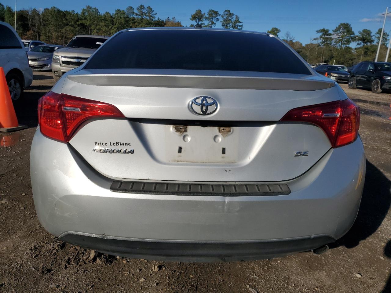 VIN 5YFBURHE4HP578993 2017 TOYOTA COROLLA no.6