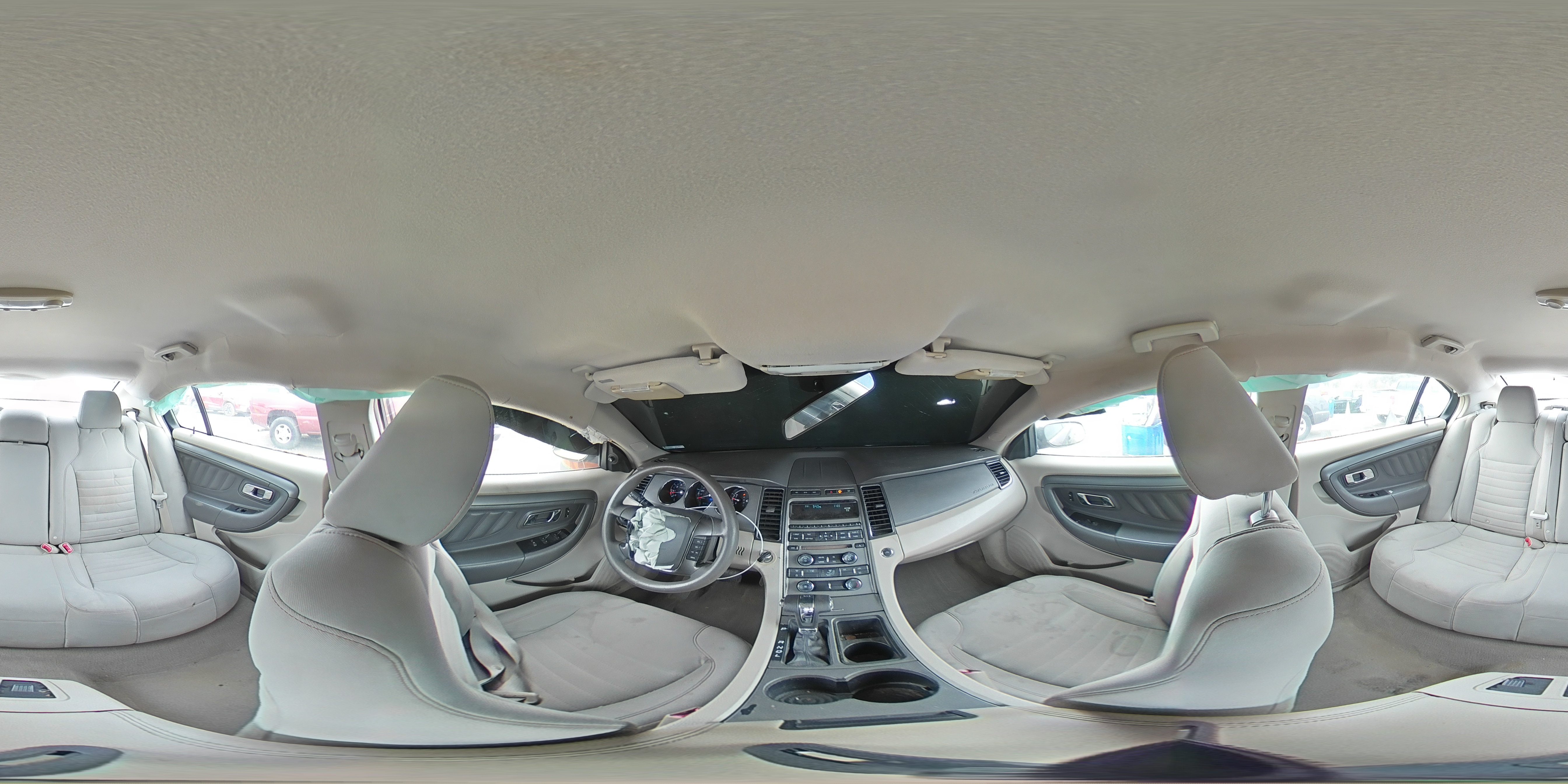 2011 Ford Taurus - Image 13