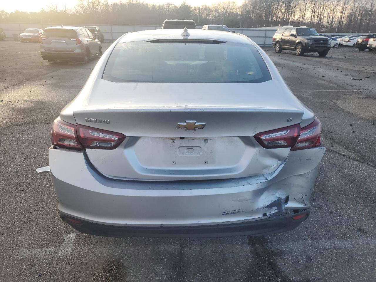 2022 Chevrolet Malibu - Image 6