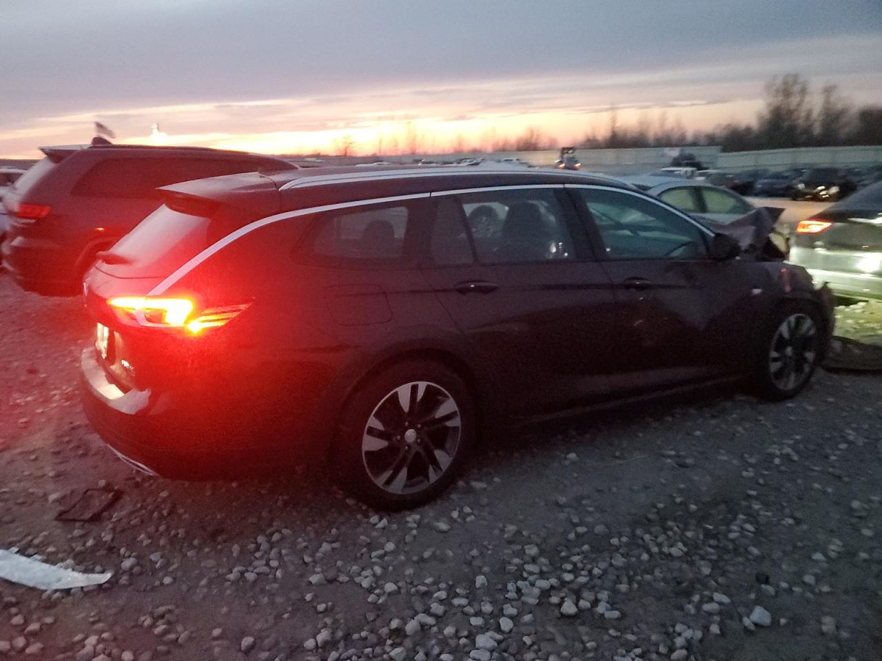 2019 Buick Regal - Image 3