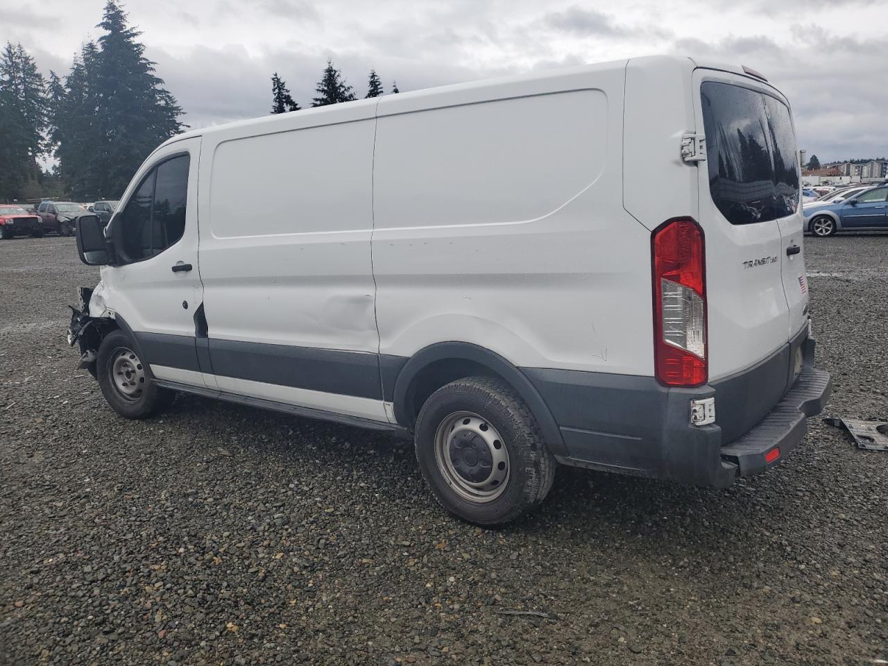 VIN 1FTYE1ZM1FKA99988 2015 FORD TRANSIT no.2