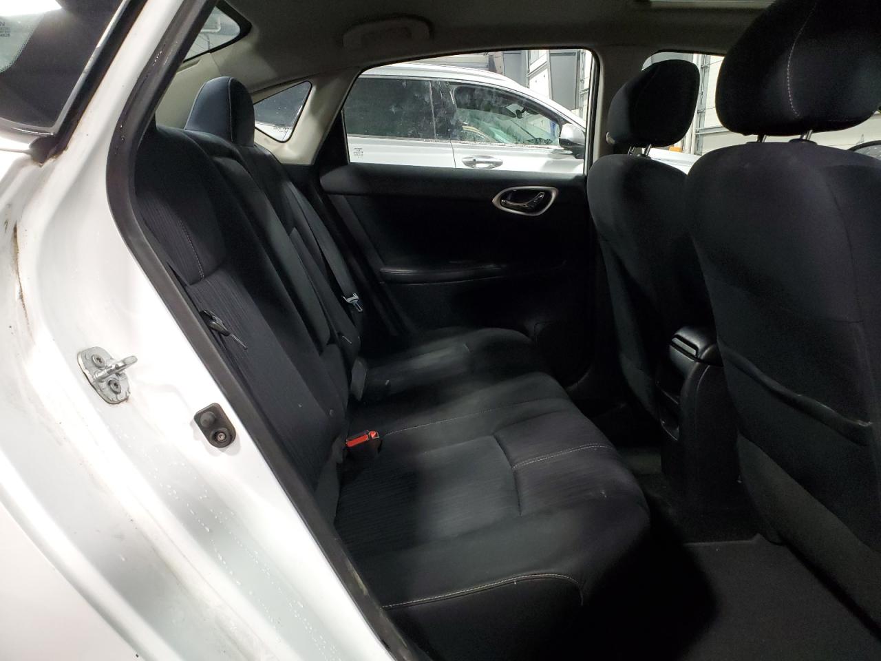2016 Nissan Sentra - Image 10