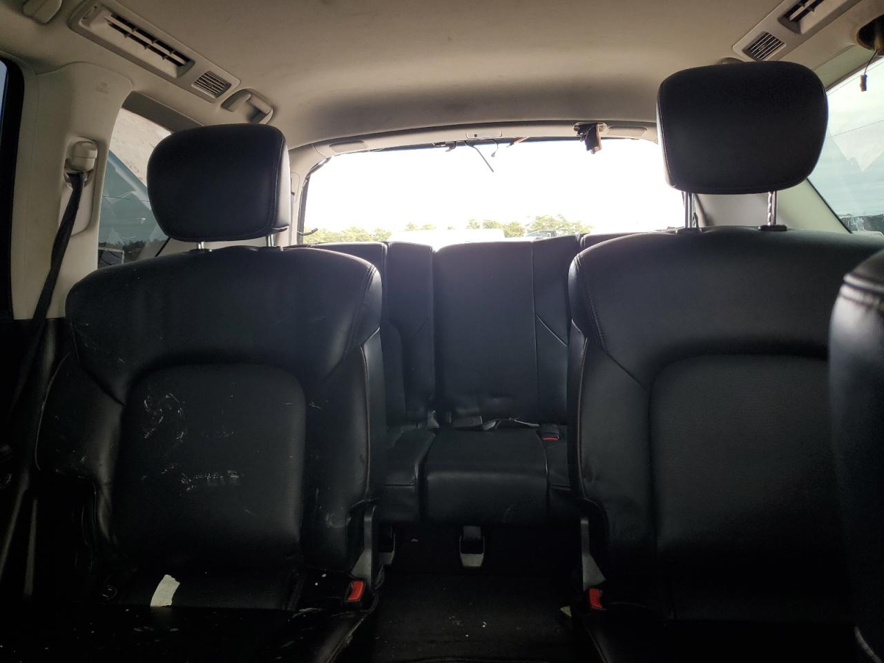 2018 Nissan Armada - Image 10