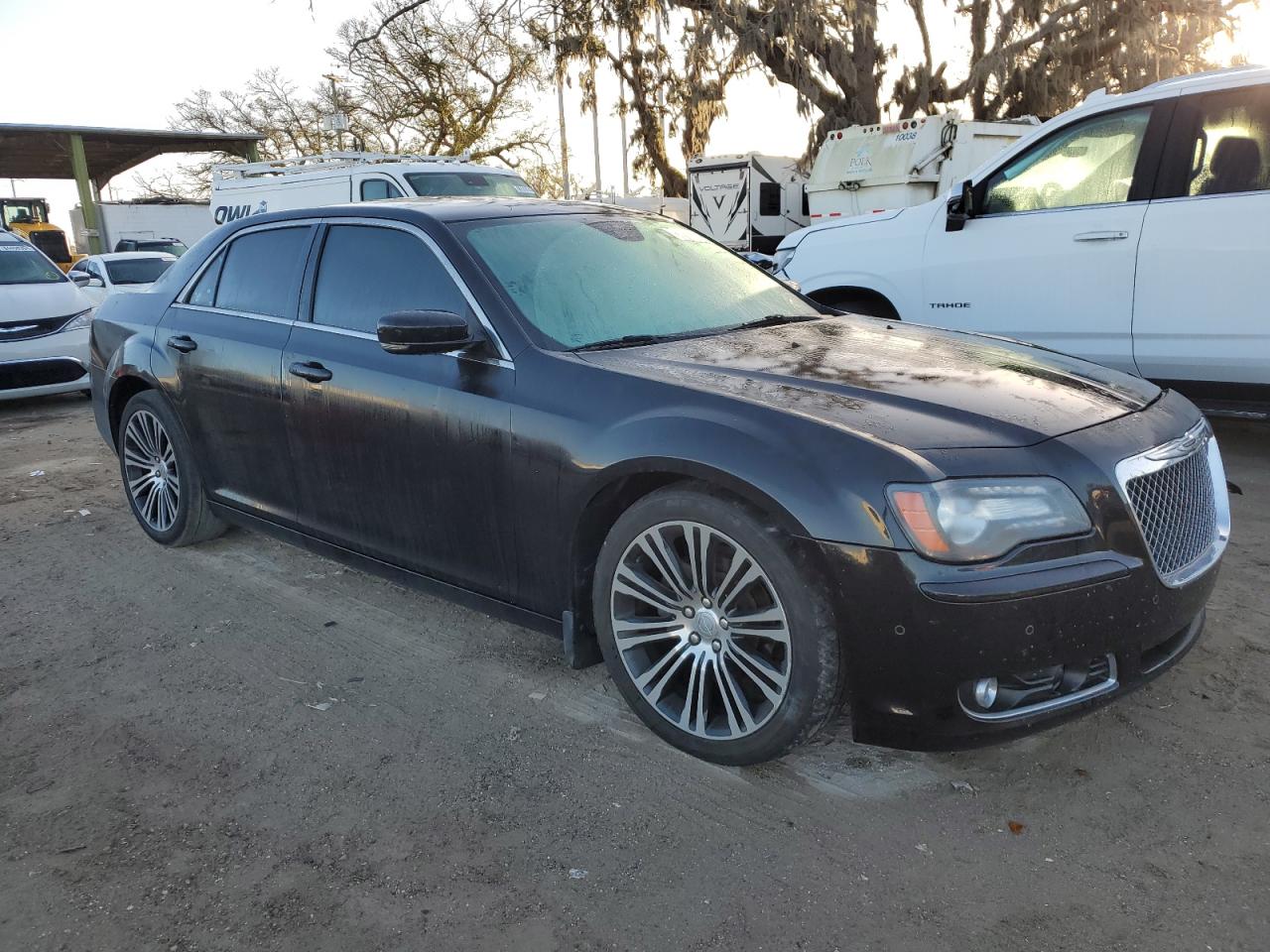 VIN 2C3CCABG9DH530042 2013 CHRYSLER 300 no.4